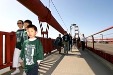 Onto_the_Golden_Gate_Bridge_5.jpg